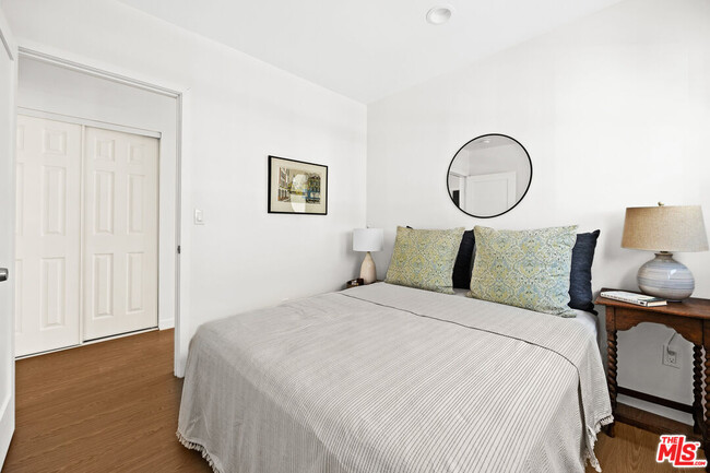 2819 3rd Ave, Unit 2819 in Los Angeles, CA - Building Photo - Building Photo