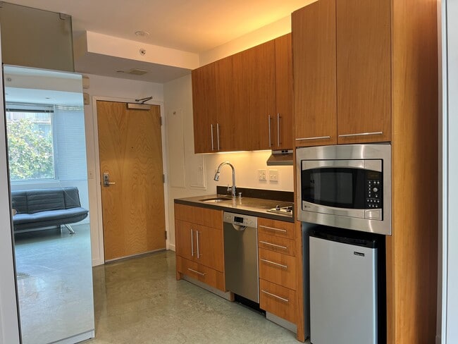 766 Harrison, Unit 201 in San Francisco, CA - Building Photo - Building Photo