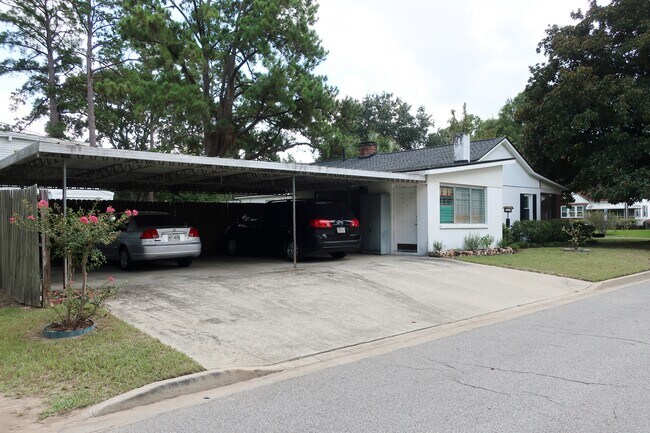 2102 E 37th St in Savannah, GA - Building Photo - Building Photo