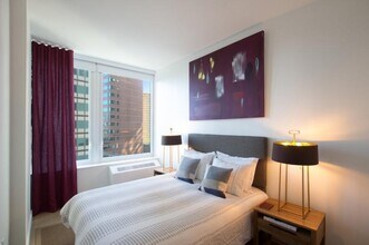 180 John St in New York, NY - Foto de edificio - Building Photo