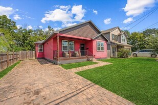 4547 Newberry St in Houston, TX - Building Photo