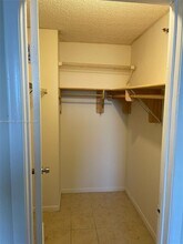 9688 Fontainebleau Blvd in Miami, FL - Building Photo - Building Photo