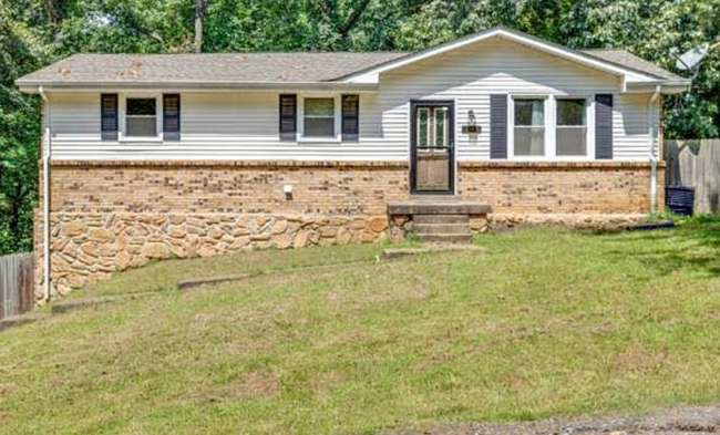property at 1143 Chestnut Dr
