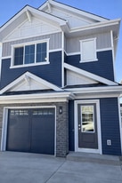 13119-13209 13119 209 St NW in Edmonton, AB - Building Photo