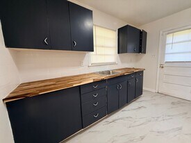 1817 Texas Ct in Montgomery, AL - Building Photo