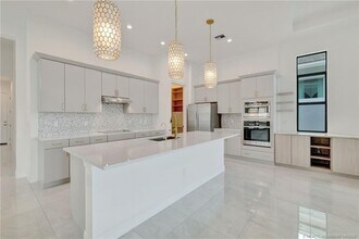 9446 SW Pepoli Way in Port St. Lucie, FL - Building Photo - Building Photo