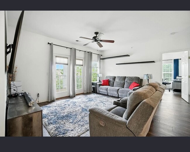 961 Mistflower Ln, Unit 961 Mistflower Ln