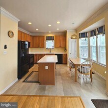 42991 Chesterton St in Ashburn, VA - Building Photo - Building Photo