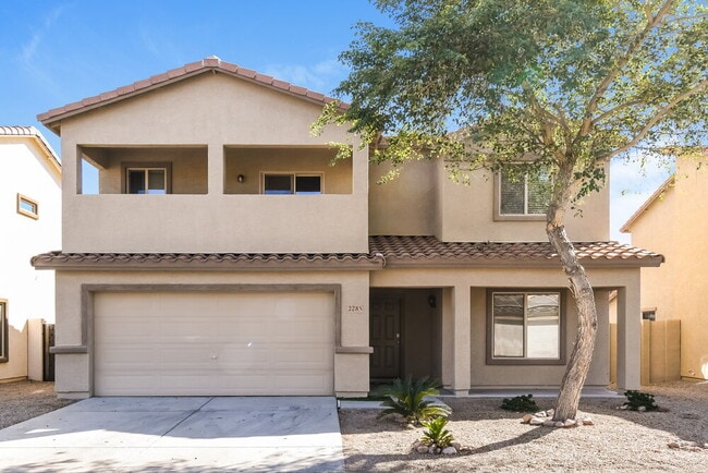 2285 E Yavapai Ln