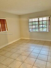 8600 SW 109th Ave, Unit 4-202 in Miami, FL - Building Photo - Building Photo