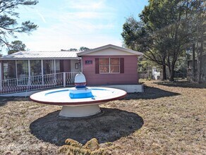 231 5th Way in Interlachen, FL - Building Photo - Building Photo