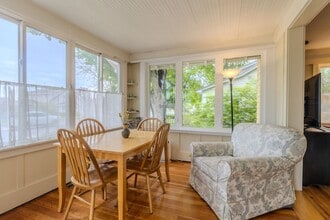 515 N St Joseph St in Suttons Bay, MI - Building Photo - Building Photo