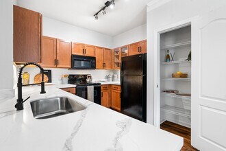 Grove at Sterling Ridge in The Woodlands, TX - Building Photo - Building Photo