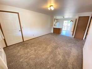 Chateau Alder in Ellensburg, WA - Building Photo - Interior Photo