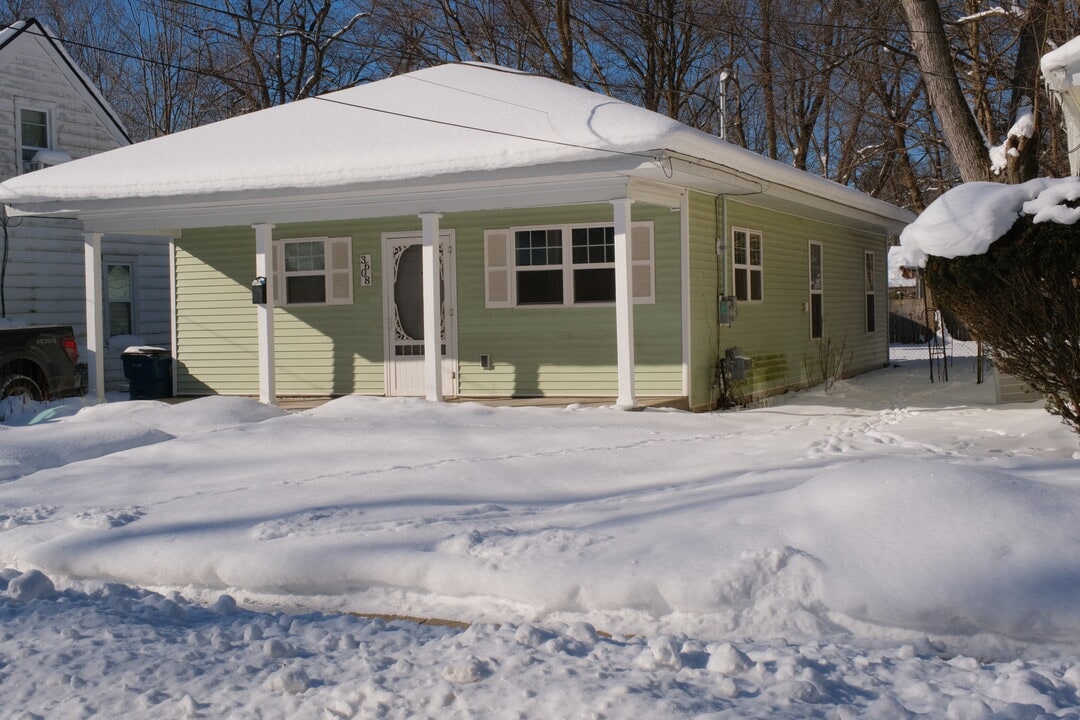 3608 Madison St in Kalamazoo, MI - Building Photo