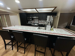 633 SE 156th Ave in Portland, OR - Building Photo - Building Photo