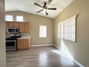 6651 Montezuma Castle Ln in North Las Vegas, NV - Building Photo - Building Photo