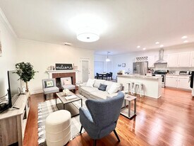 2330 Evergreen Ln in Lawrenceville, GA - Building Photo