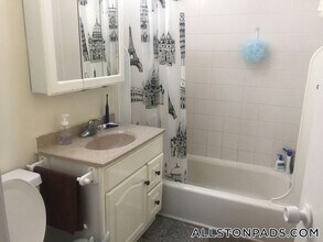 34 Gardner St, Unit 42 in Boston, MA - Building Photo - Building Photo