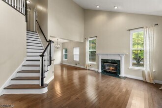 2 Rider Terrace in Princeton, NJ - Foto de edificio - Building Photo