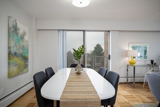 5976 Tisdall St in Vancouver, BC - Building Photo - Building Photo