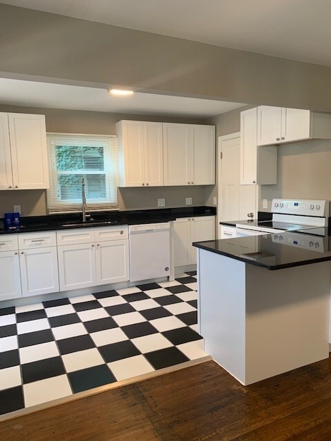 646 Berkley Rd in Indianapolis, IN - Foto de edificio - Building Photo