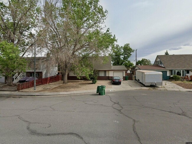 property at 433 Oleander Way