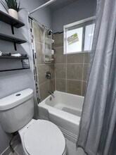 1407 S 20th Ave, Unit 1 in Hollywood, FL - Building Photo - Building Photo