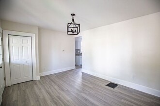 2876 Indianola Ave in Columbus, OH - Building Photo - Building Photo