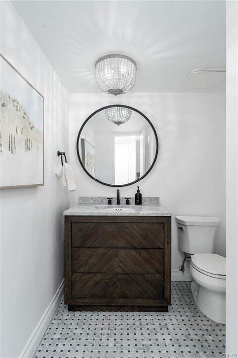 150 Avenida Adobe in San Clemente, CA - Building Photo