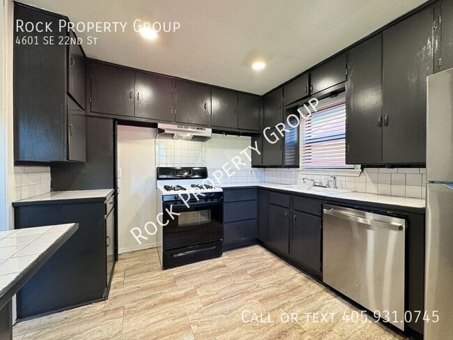 property at 4601 SE 22nd St