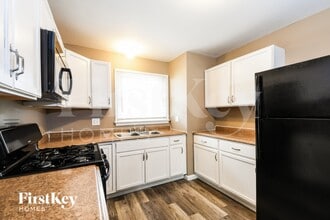 6 Thornton Abby Rd in Florissant, MO - Building Photo - Building Photo