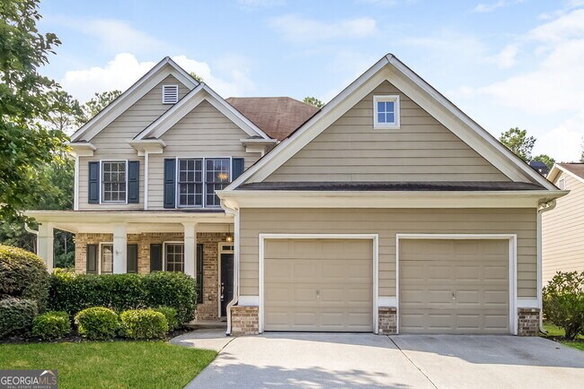 property at 3046 Woodbridge Ln