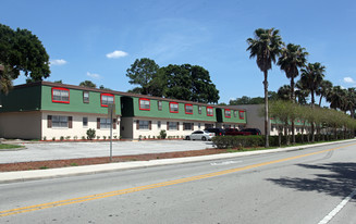 Lake Hollingsworth Apartments