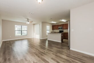 11849 Valhalla Woods Dr in Riverview, FL - Building Photo - Building Photo