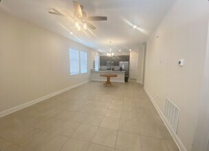 1750 19th St S in St. Petersburg, FL - Foto de edificio - Building Photo