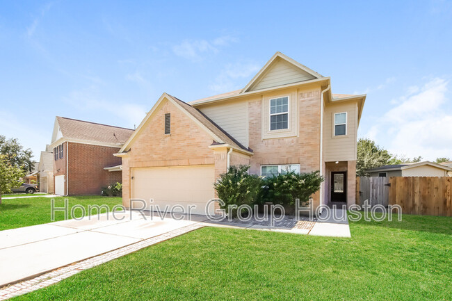 8231 Rosemary Drive in Baytown, TX - Foto de edificio - Building Photo