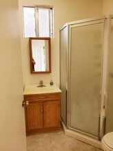 2418 32nd St, Unit Guest House in Santa Monica, CA - Foto de edificio - Building Photo