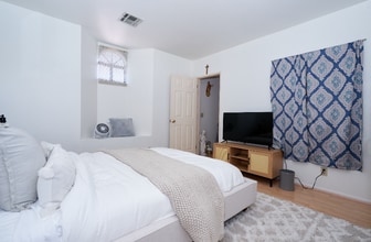 14616 Vía El Camino in Baldwin Park, CA - Foto de edificio - Building Photo