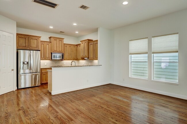 property at 5322 Nett St