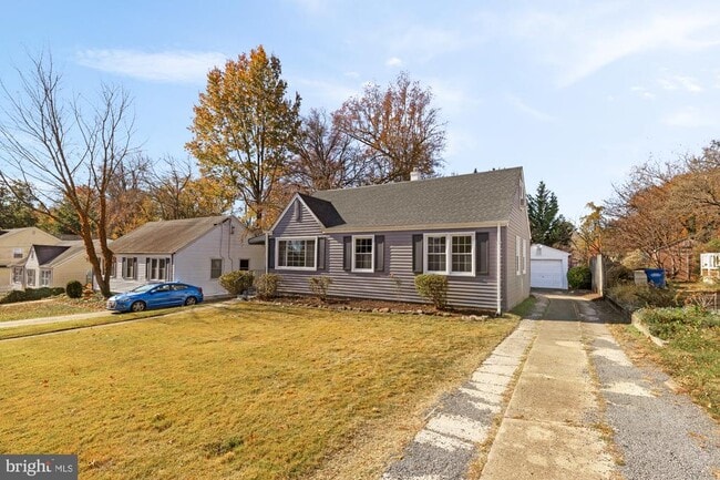 property at 3024 Wayne Rd