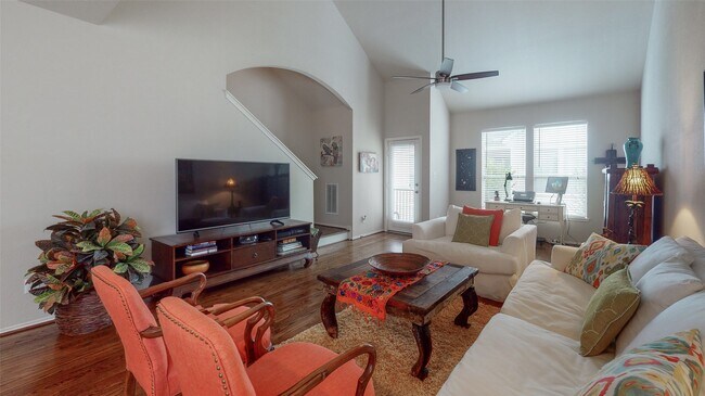 property at 1321 Paige St