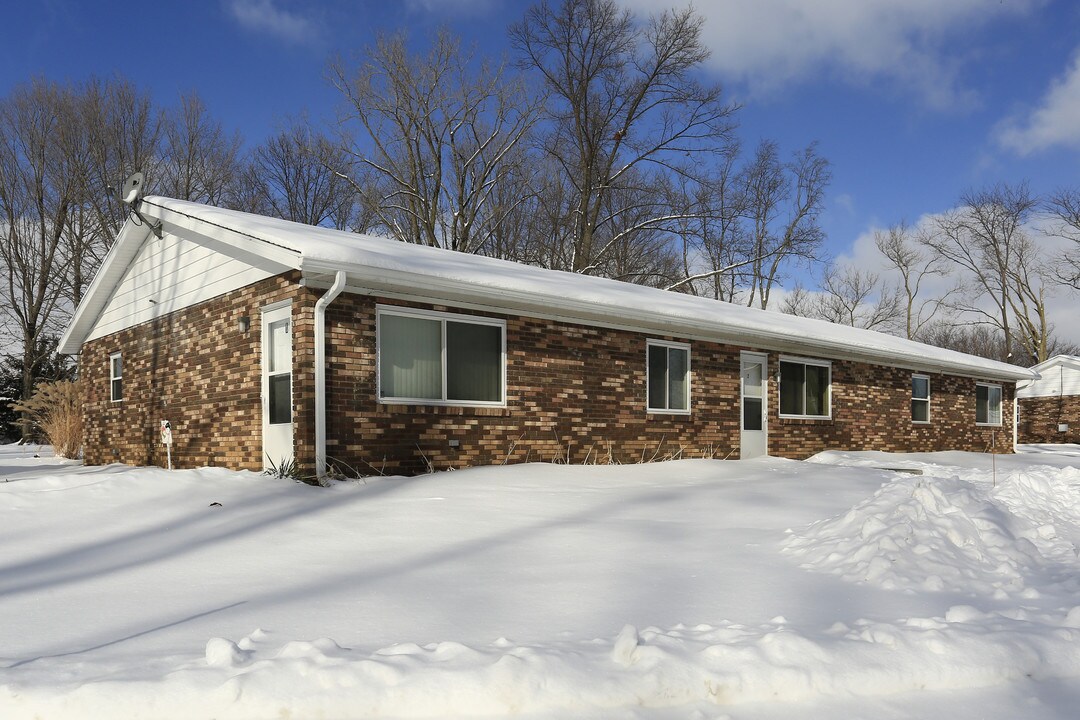 River View Manor Apartments in Milan, OH - Building Photo