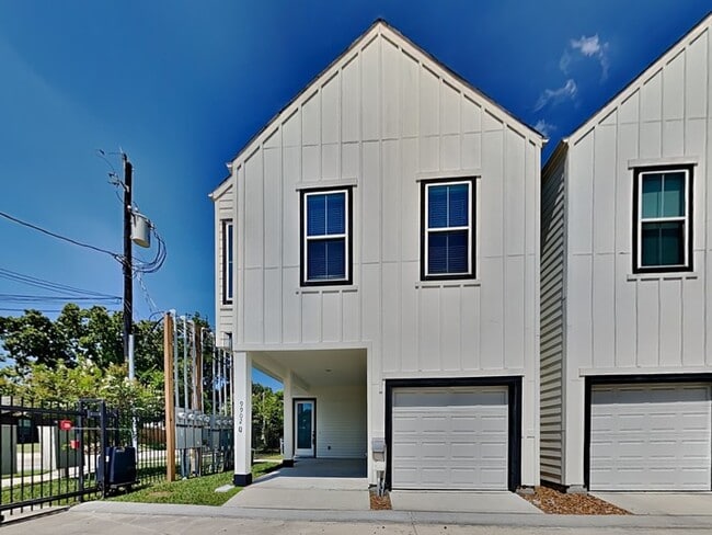 property at 9902 Clark Rd