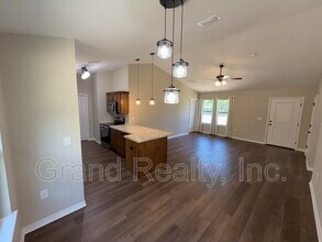 4090 Charles Cir in Pace, FL - Building Photo - Building Photo