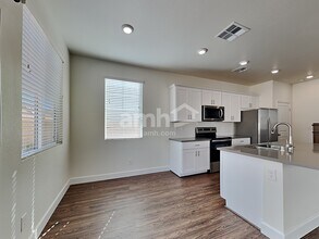 1714 Macchia Ave in North Las Vegas, NV - Foto de edificio - Building Photo