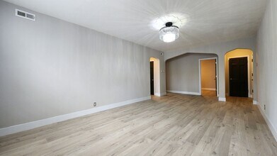 6616 Alamo Ave, Unit 2W in Clayton, MO - Building Photo - Building Photo