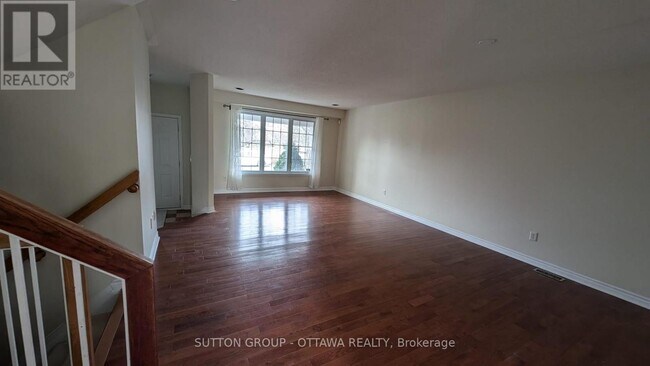 22 Westmeath Crescent in Ottawa, ON - Building Photo - Building Photo