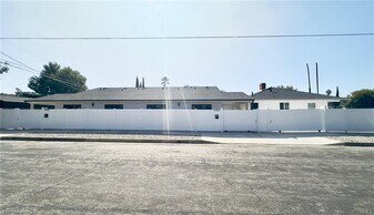 15950 Cohasset St in Los Angeles, CA - Building Photo