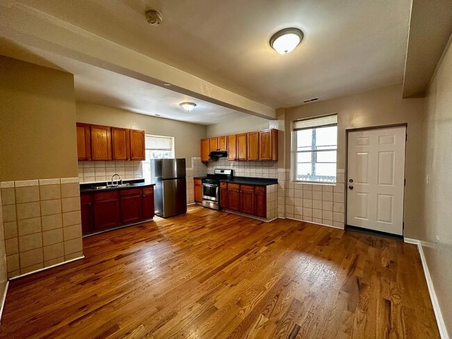 1528 N Avers Ave in Chicago, IL - Building Photo - Building Photo